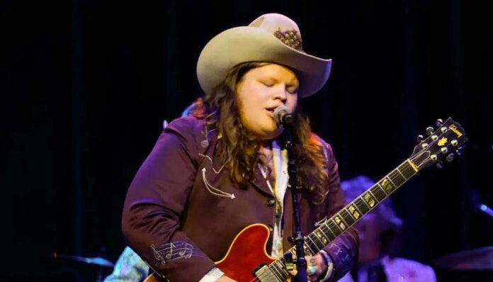 Country singer leaves fans 'disappointed' with unexpected announcement