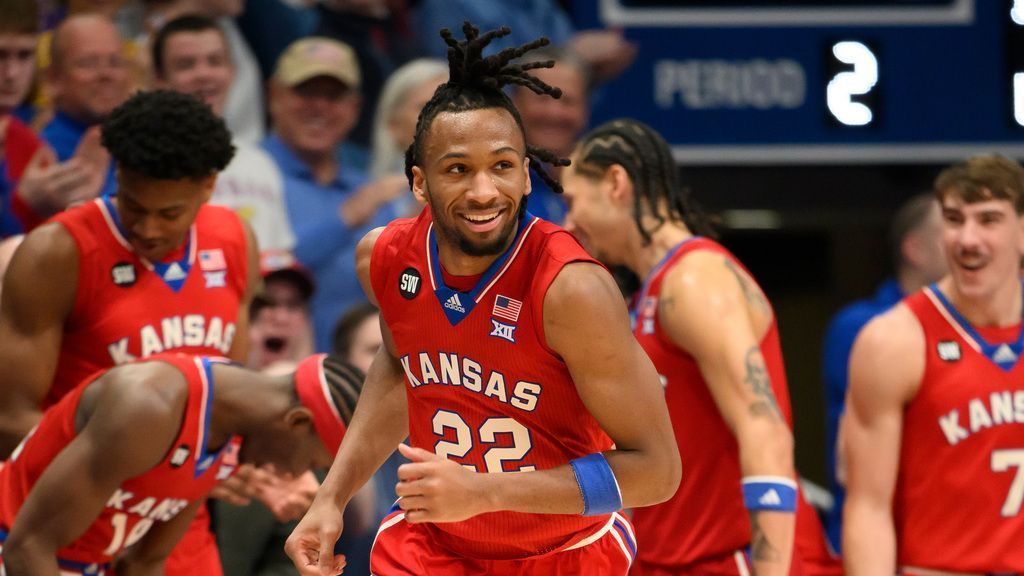 Darryn Peterson, Kansas flash potential in rout of Kansas St.