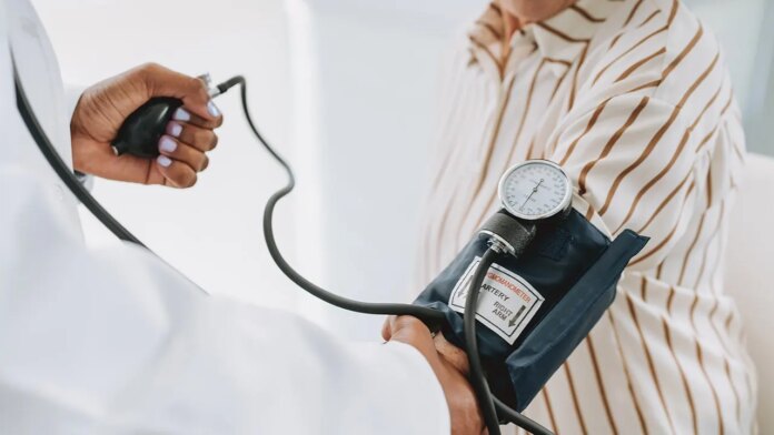 Dementia risk signals could lie in simple blood pressure readings, researchers say