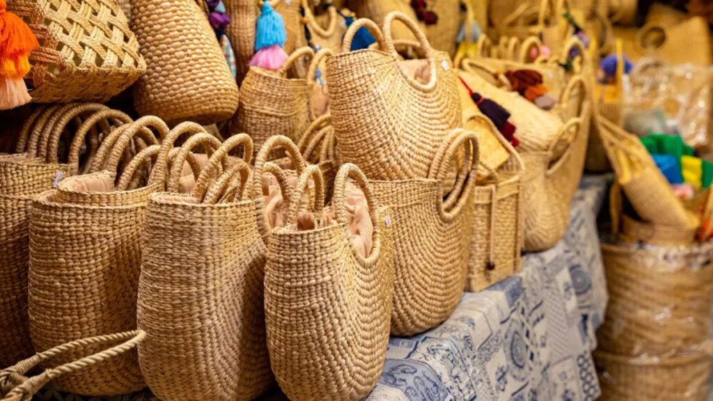 GK: Which City Is Known As The Jute Capital Of The World?