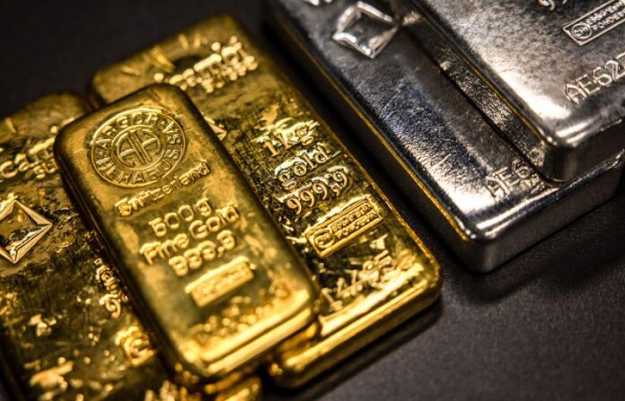 Gold prices remain steady while silver prices fall - SUCH TV