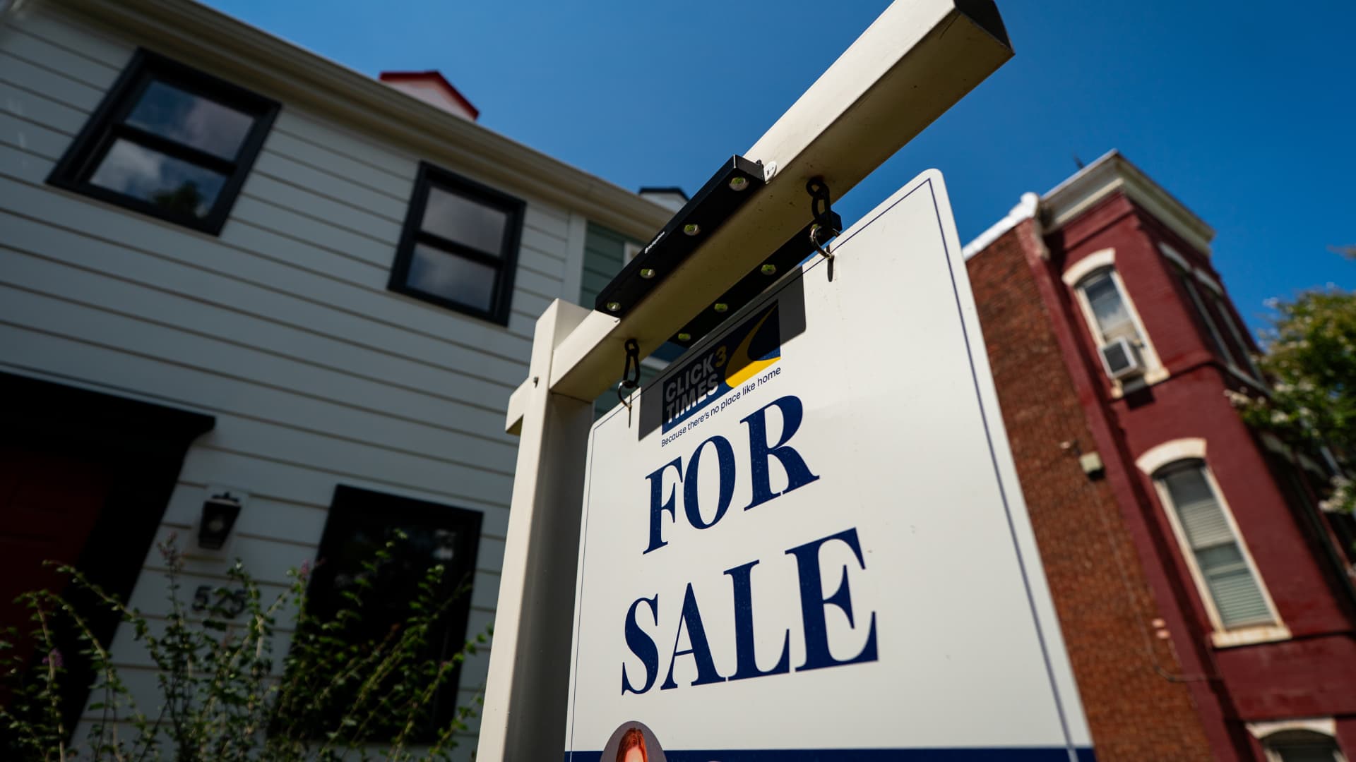 Home sellers are relisting properties at fastest pace in a decade, but spring supply is still low