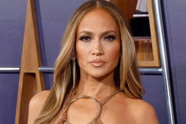 Jennifer Lopez shares emotional post after discussing split with Marc Anthony