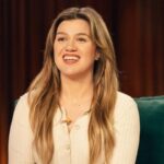 Kelly Clarkson calls out 'American Idol' for deceptive tricks years later