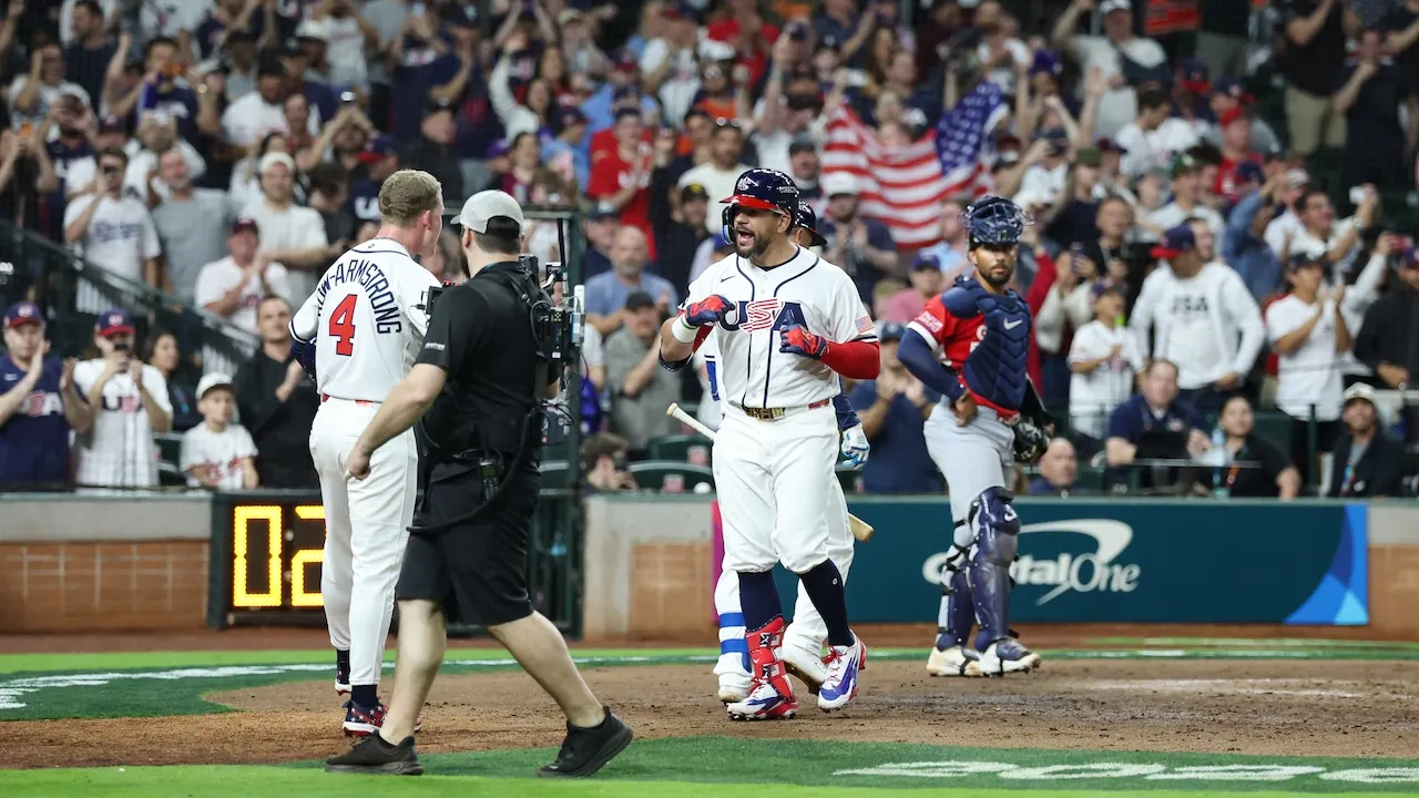 Kyle Schwarber leads Team USA to 9-1 World Baseball Classic win over Britain