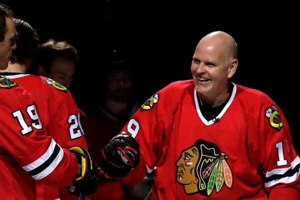 Longtime Blackhawks great and broadcaster Troy Murray dies at 63, team says