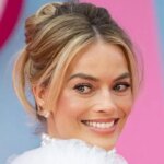 Margot Robbie stuns in new hairstyle during Paris Fashion Week