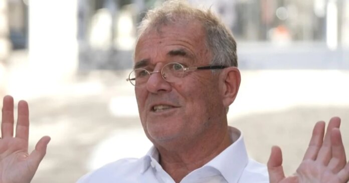 Meet one of the last true paparazzi