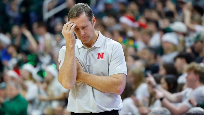 Nebraska's Hoiberg takes blame for having four players on floor