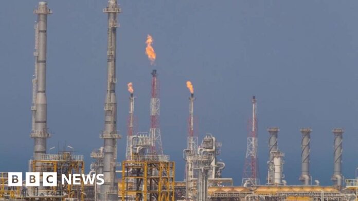 Oil and gas prices rise after gas field strike