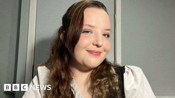 One-off £2,000 cash grant gives care leavers head start, study finds