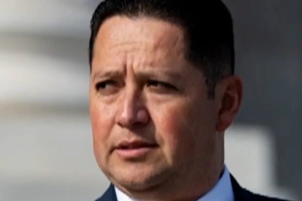 Republicans calling on Gonzales to drop reelection bid