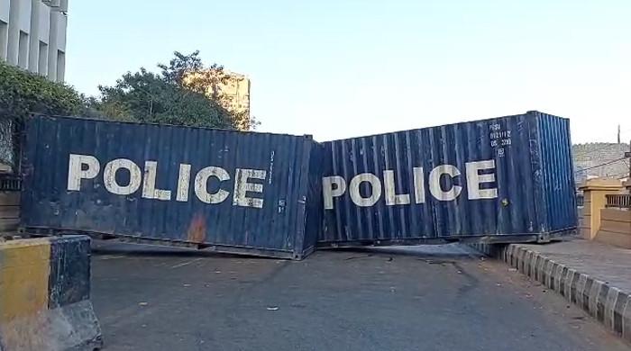 Roads in Karachi closed for third day amid security alert