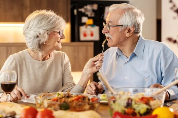 Seniors over 80 who eat specific diet may be less likely to reach 100 years old
