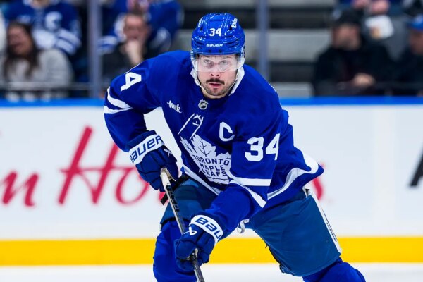 Team USA captain Auston Matthews gets unexpected welcome from Leafs fans upon return to Toronto