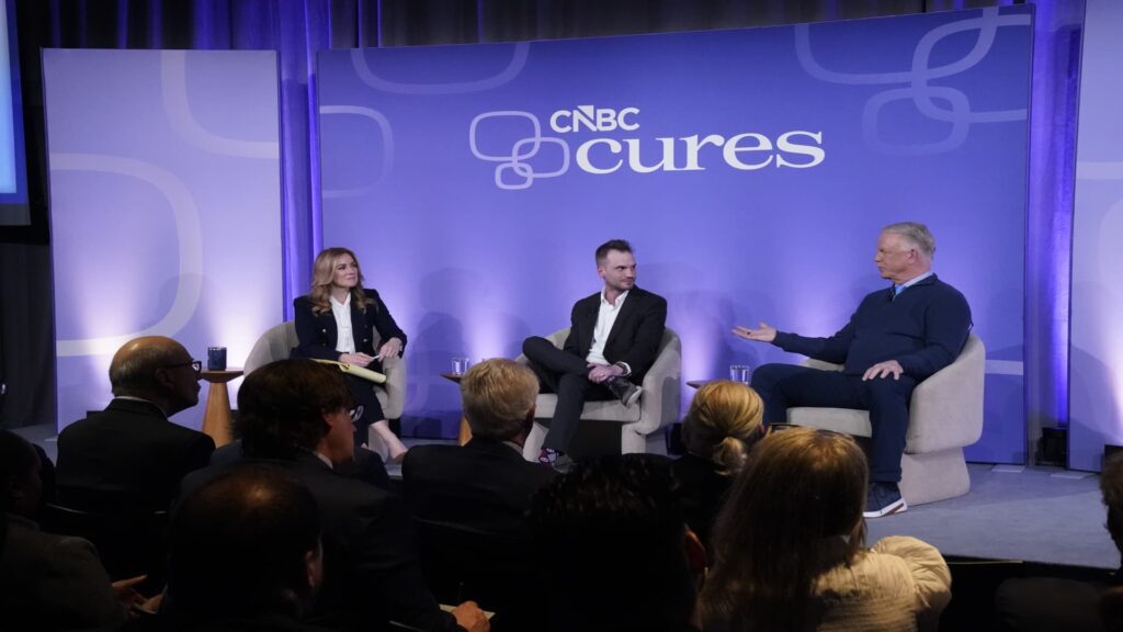 Three decades into cystic fibrosis fight, Boomer Esiason and his son Gunnar are winning