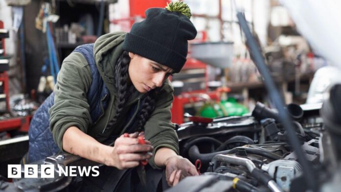 UK economy failed to grow in January, figures show