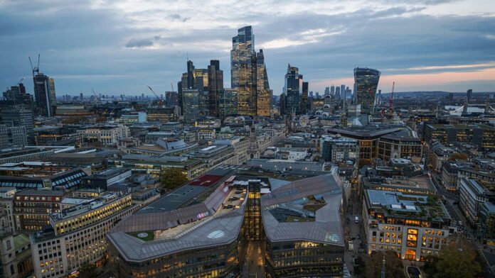 UK government borrowing costs hit their highest level since 2008 as inflation fears hit the gilt market