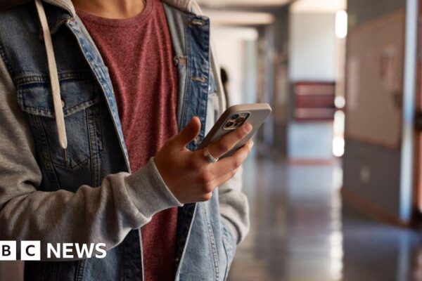 UK social media ban for under 16s consultation begins