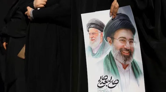 US intelligence says Iran govt not at risk of collapse