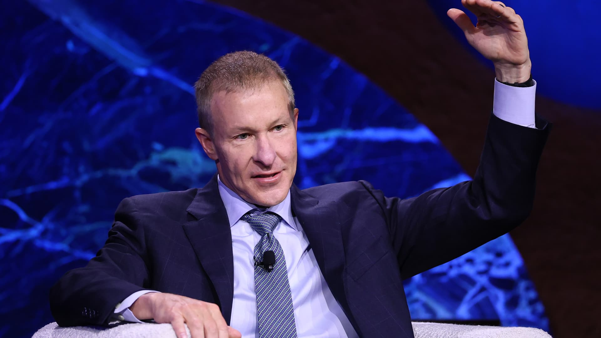 United CEO Scott Kirby says higher airfare could be ahead after fuel price spike