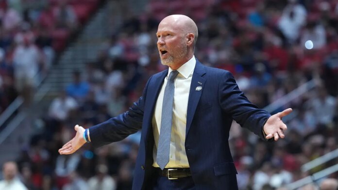 Villanova coach turns heads after 'joke' that he would 'fire my staff' during March Madness loss