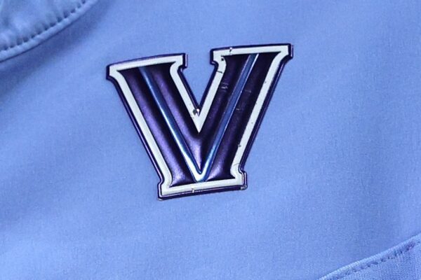 Villanova starting forward Matt Hodge injured against St. John's