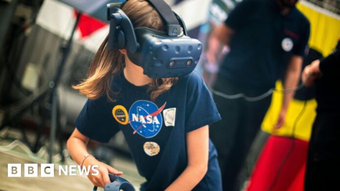 Artemis II Moon mission lifts children's ambitions in Cornwall