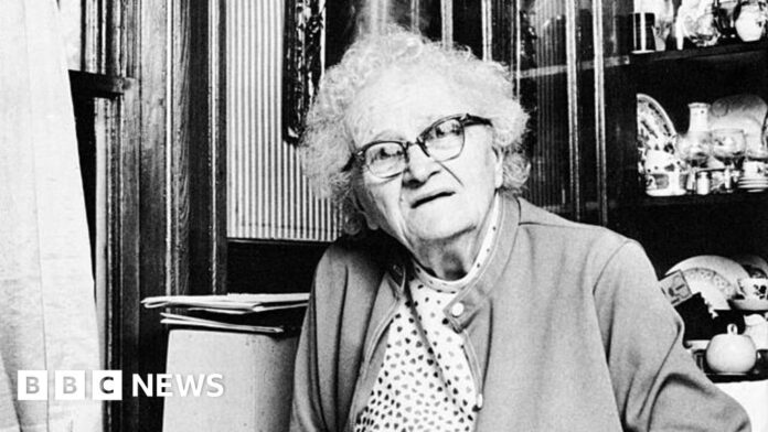 Blue plaque for the woman who unlocked the secrets of the stars