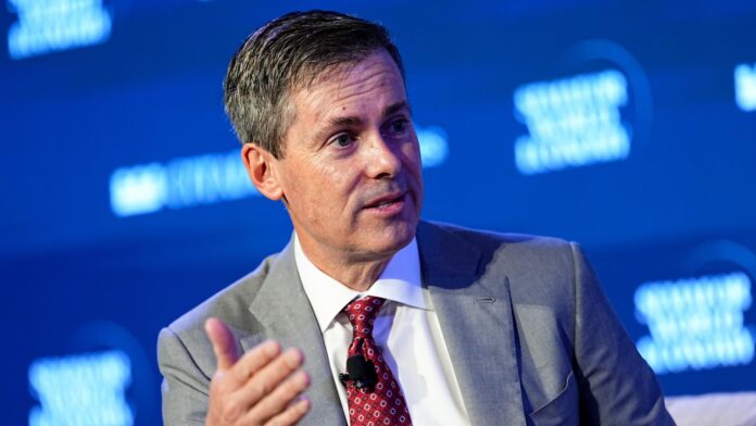 Eli Lilly blows past quarterly estimates, hikes outlook as Zepbound and Mounjaro sales skyrocket