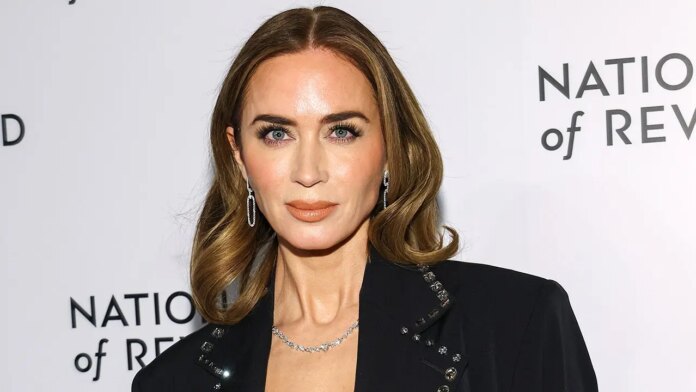 Emily Blunt's controversial career advice to unhappy workers sparks fiery online debate among fans