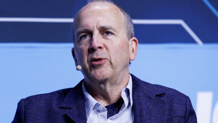 Ford EV chief leaving automaker amid new restructuring efforts