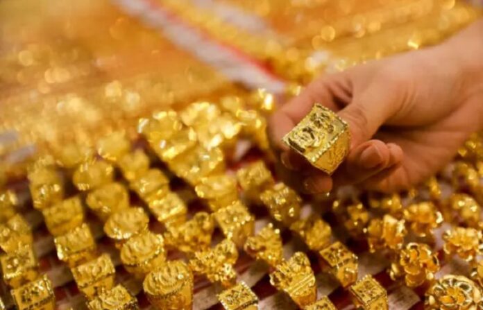 Gold price rises up Rs1,100 per tola in Pakistan - SUCH TV