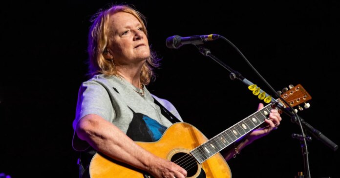 Indigo Girls' Emily Saliers reveals incurable medical disorder: 