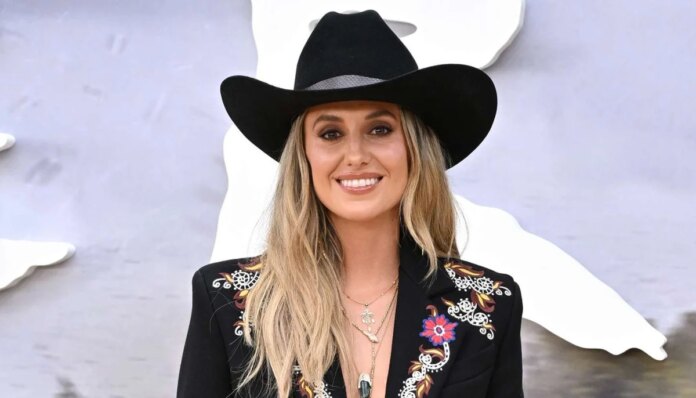 Lainey Wilson gushes about fiance Devlin 'Duck' Hodges