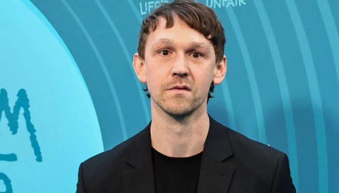 'Malcolm' reboot star breaks silence on intense pressure of replacing fan favourite