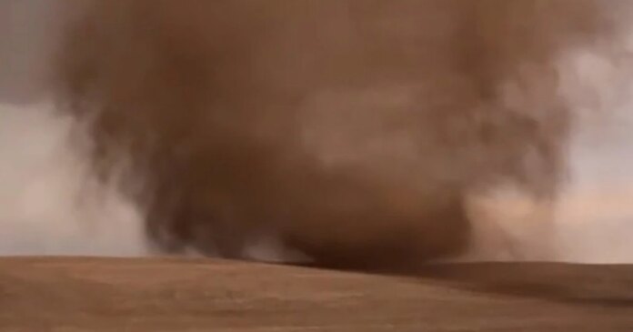 Midwest states hit by heavy rain and tornadoes