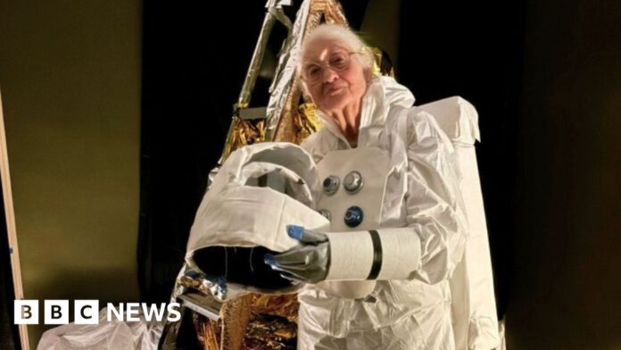 Moon landing: Woman recreates moonwalk in Belfast home