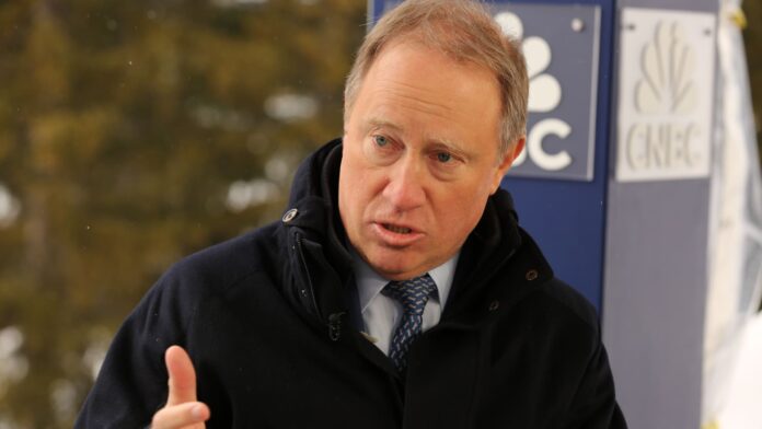 Morgan Stanley tops estimates as trading revenue exceeds expectations by $1 billion 