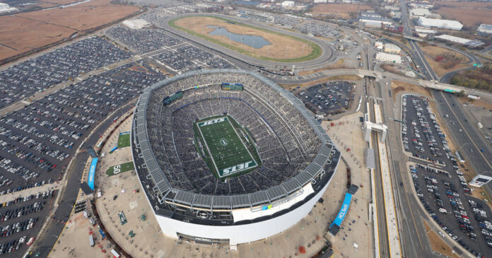 New Yorkers and European World Cup Fans Debate Walking to MetLife in New Jersey