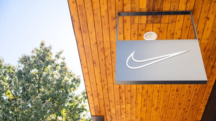 Nike shares fall 9% on weak outlook, expected 20% sales decline in China 