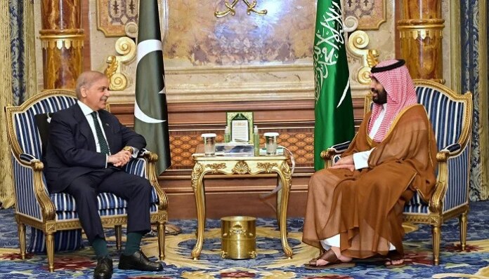 PM hails Saudi economic support, highlights US-Iran peace efforts in MBS meeting