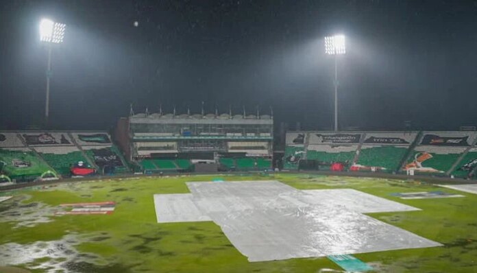 PSL 11: Rain forces washout of Islamabad United vs Peshawar Zalmi encounter