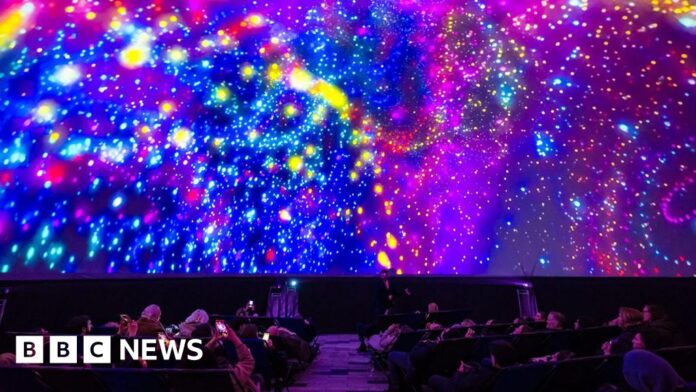 Pop up planetarium opens in Hull bringing cosmos to city