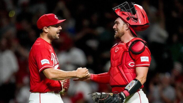 Reds fans go berserk after catcher Tyler Stephenson's ABS challenge wins them free pizza