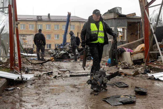 Russian attacks on Ukraine kill 5 people; nearly 20 animals die in fire