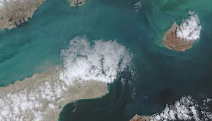 Some tankers cross Strait of Hormuz before shots fired, ship-tracking data shows