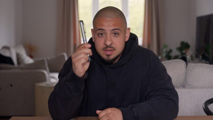 Spoken word poet talks challenges of diabetes and mental health