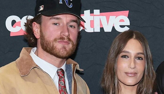 'Summer House' stars Amanda Batula, West Wilson get cozy in rare public sighting