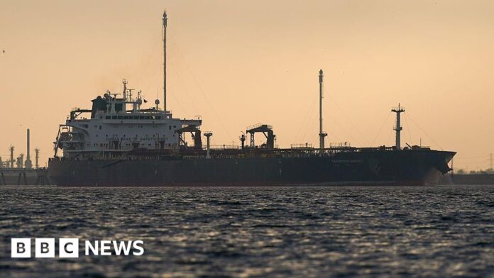 Tankers urged not to pay fee to Iran to use Strait of Hormuz